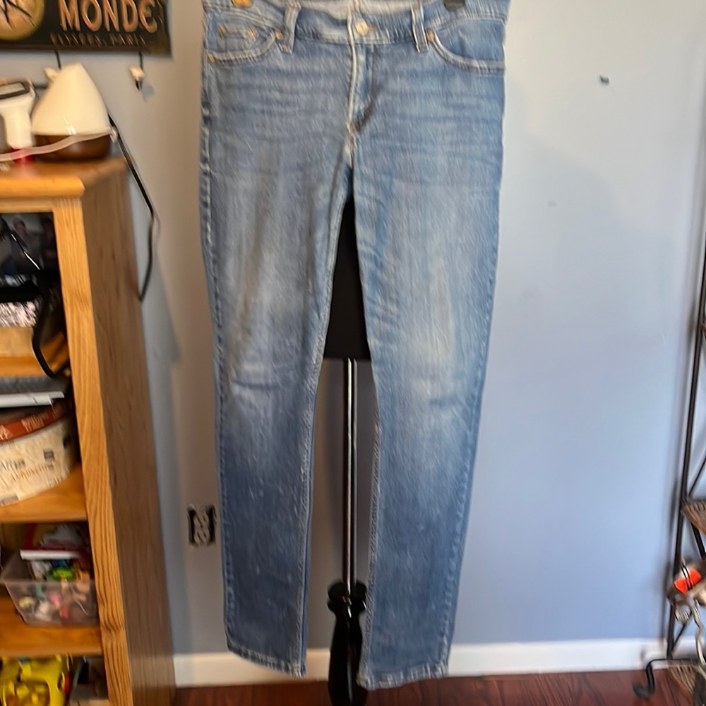 Women’s Levi jeans